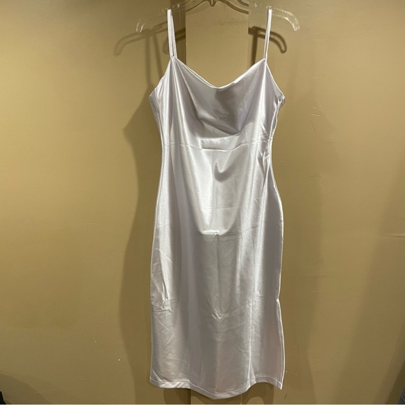 xxxiticat Women's Sleeveless Spaghetti Strap Satin White Midi Dress - Picture 2 of 8